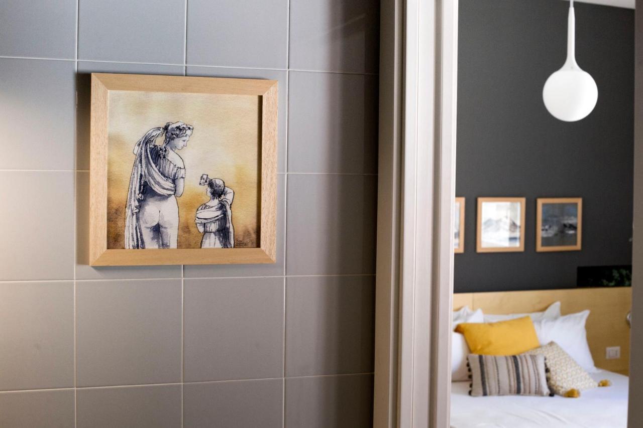Vivaldo Suite Piazza Dei Martiri - Guest House Naples Extérieur photo